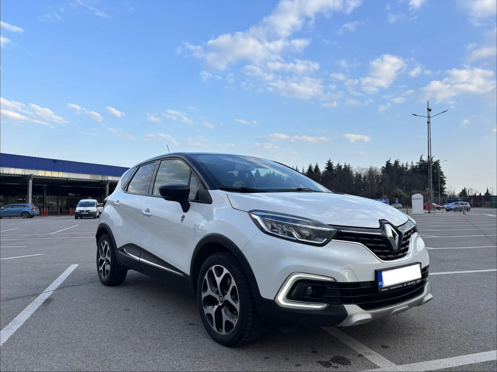 Renault Captur Пълна сервизн история/1.5dci/6ск. Full Led/Keyless