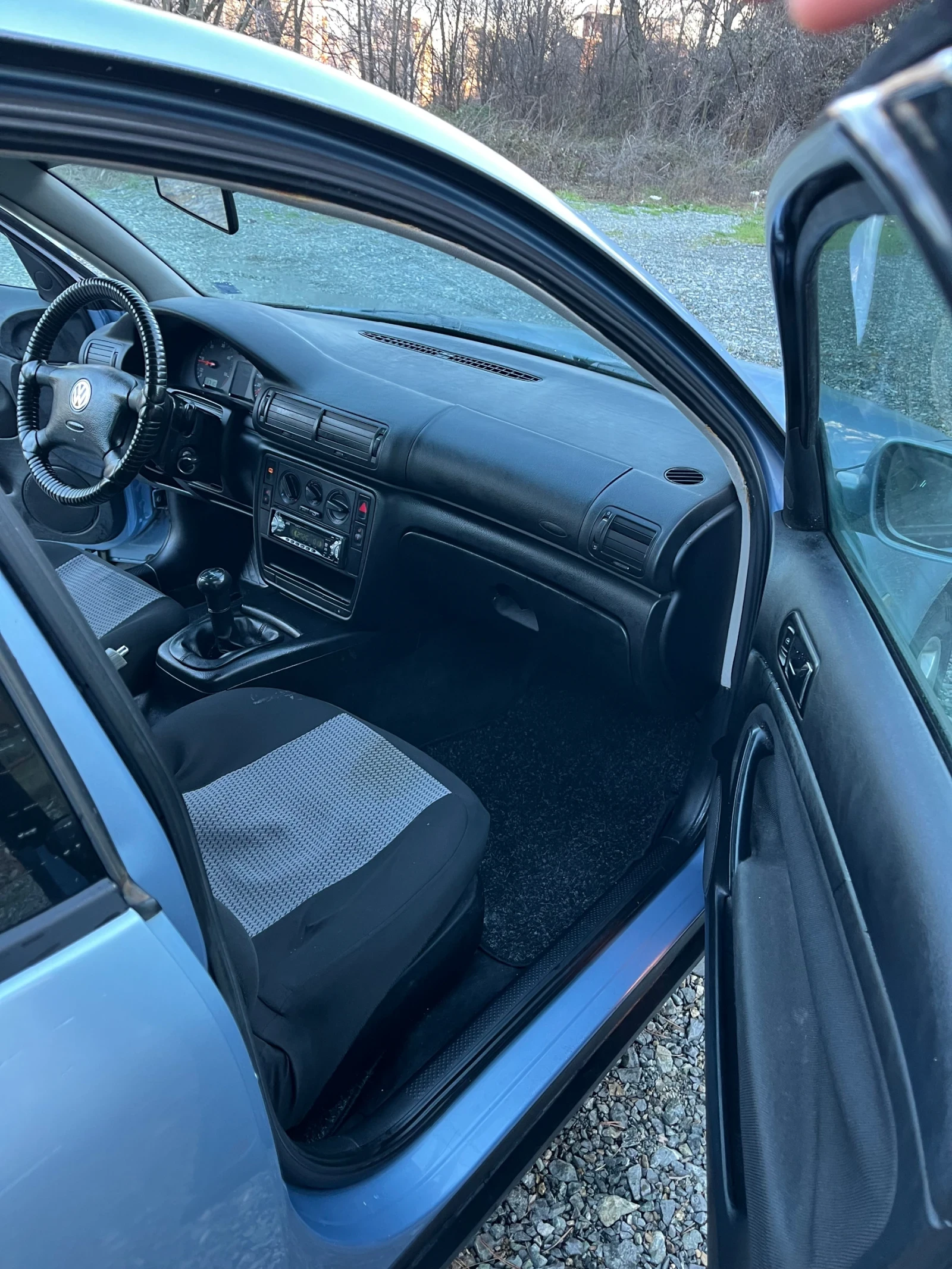 VW Passat, снимка 6 - Автомобили и джипове - 53903542