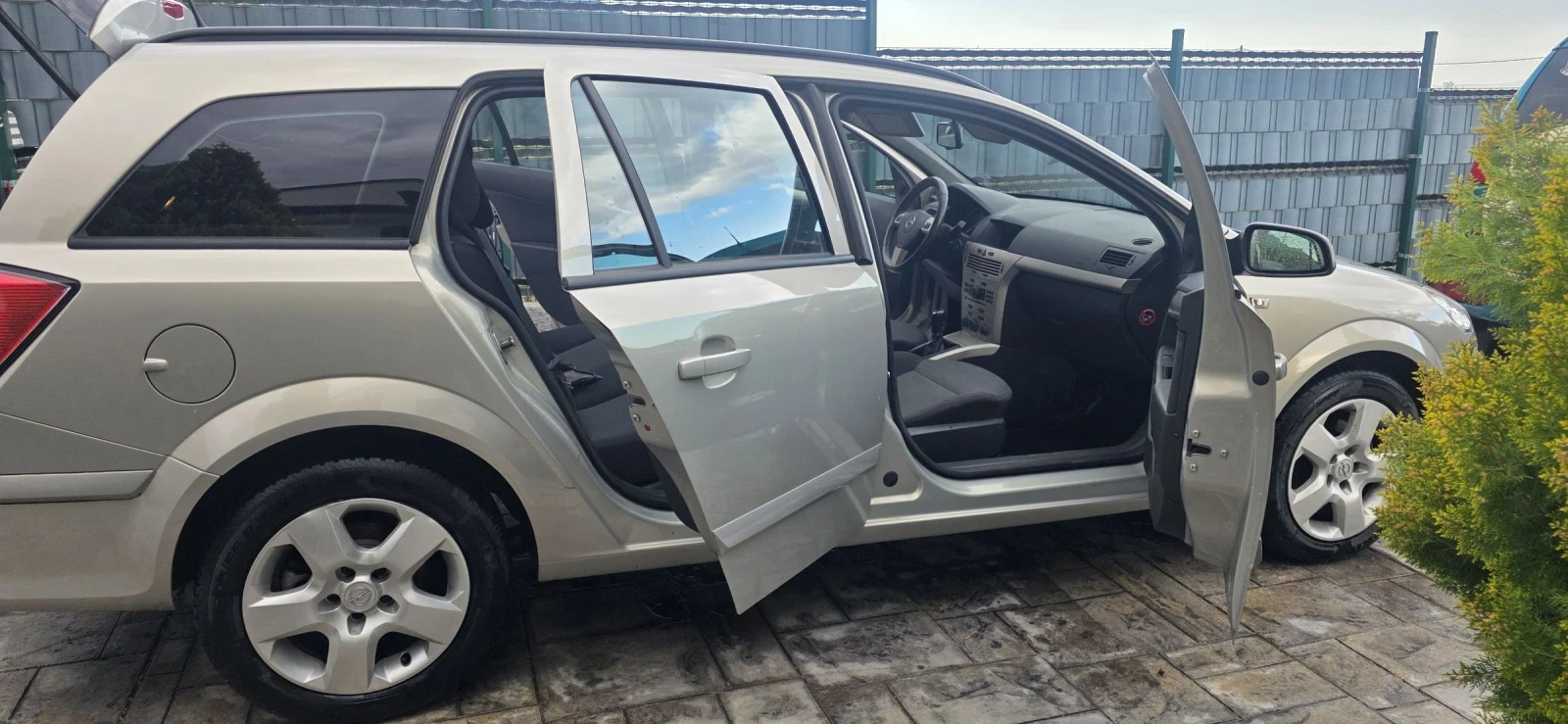 Opel Astra H, снимка 16 - Автомобили и джипове - 54454266
