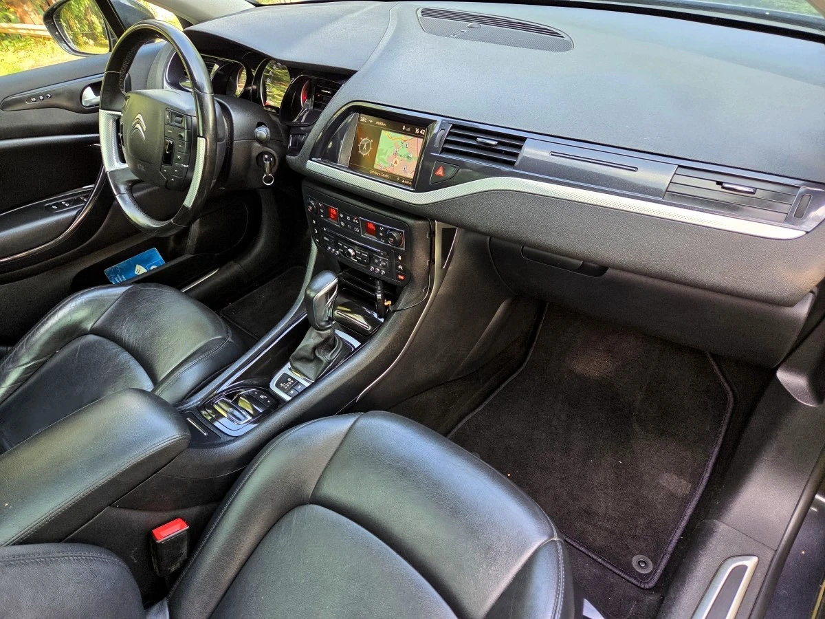 Citroen C5 2.2HDI 204hp EXCLUSIVE/FACELIFT/PANORAMA/NAVI/LED, снимка 15 - Автомобили и джипове - 55195275