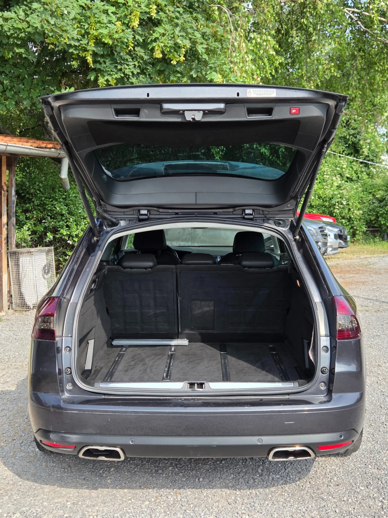 Citroen C5 2.2HDI 204hp EXCLUSIVE/FACELIFT/PANORAMA/NAVI/LED, снимка 16 - Автомобили и джипове - 55195275