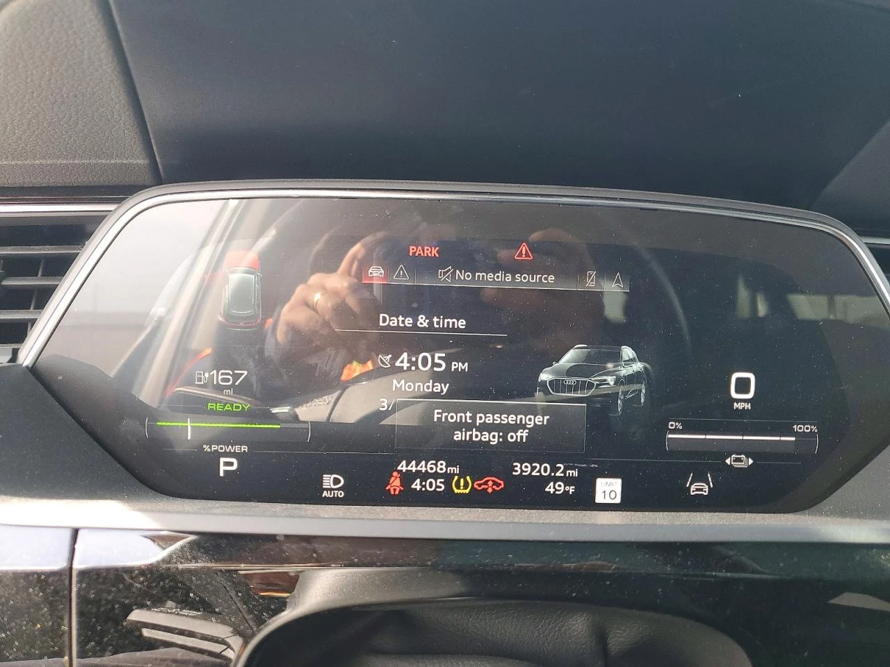 Audi E-Tron Premium Plus, снимка 9 - Автомобили и джипове - 55241084