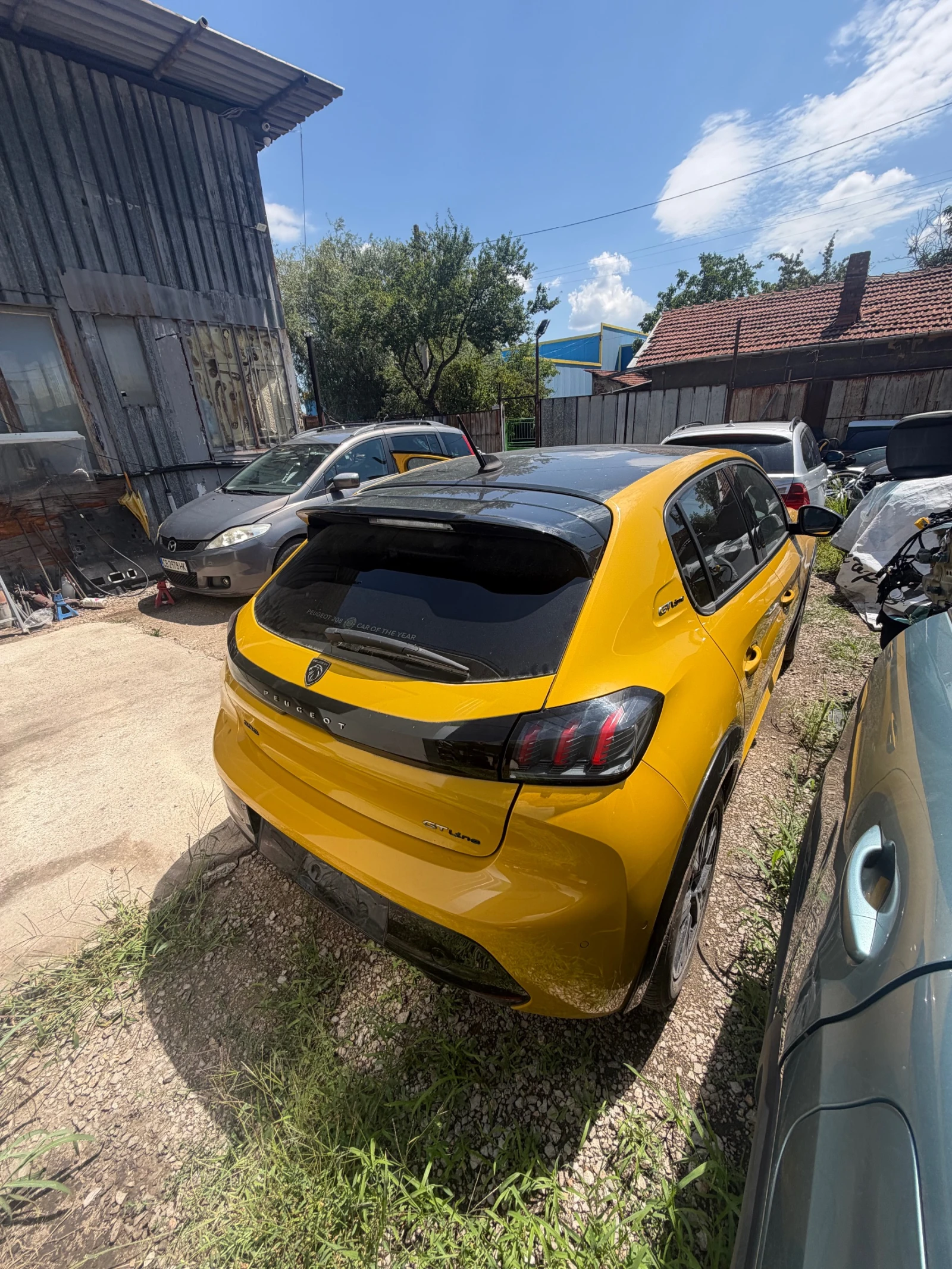 Peugeot 208 1.2i, снимка 3 - Автомобили и джипове - 55436648