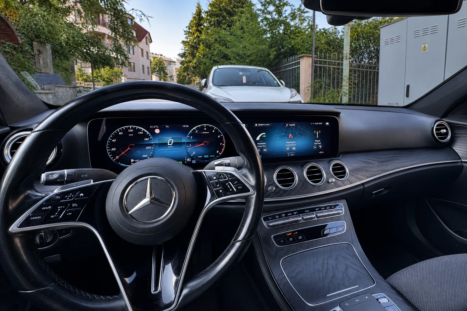 Mercedes-Benz E 200 1-ви собственик, снимка 5 - Автомобили и джипове - 55465209