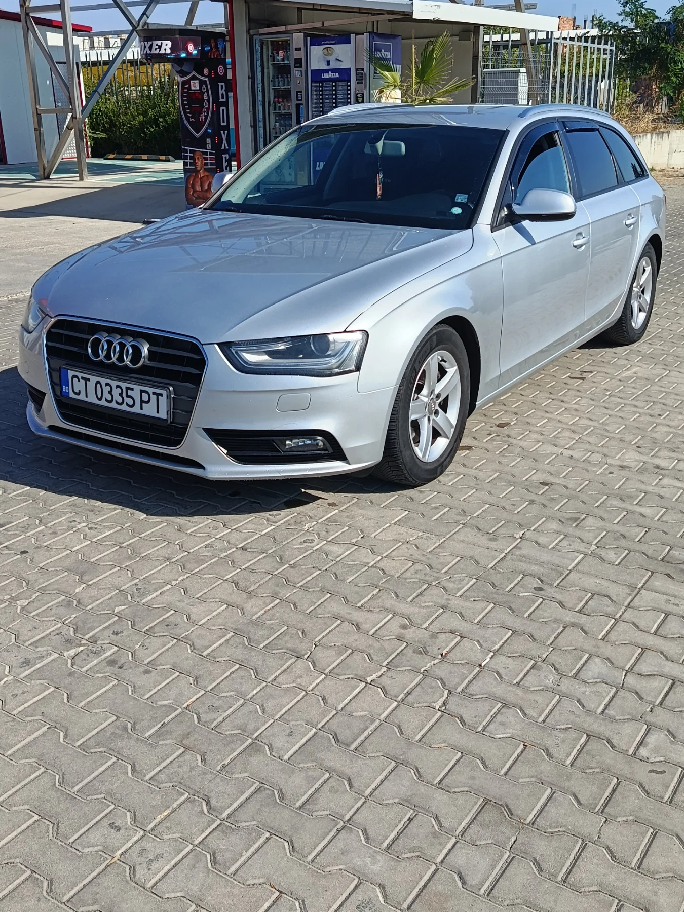 Audi A4 B8.5, снимка 3 - Автомобили и джипове - 55890828
