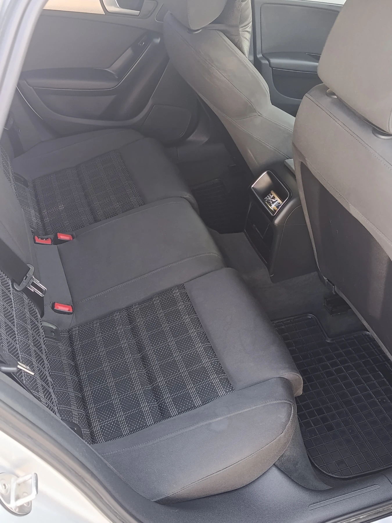 Audi A4 B8.5, снимка 12 - Автомобили и джипове - 55890828