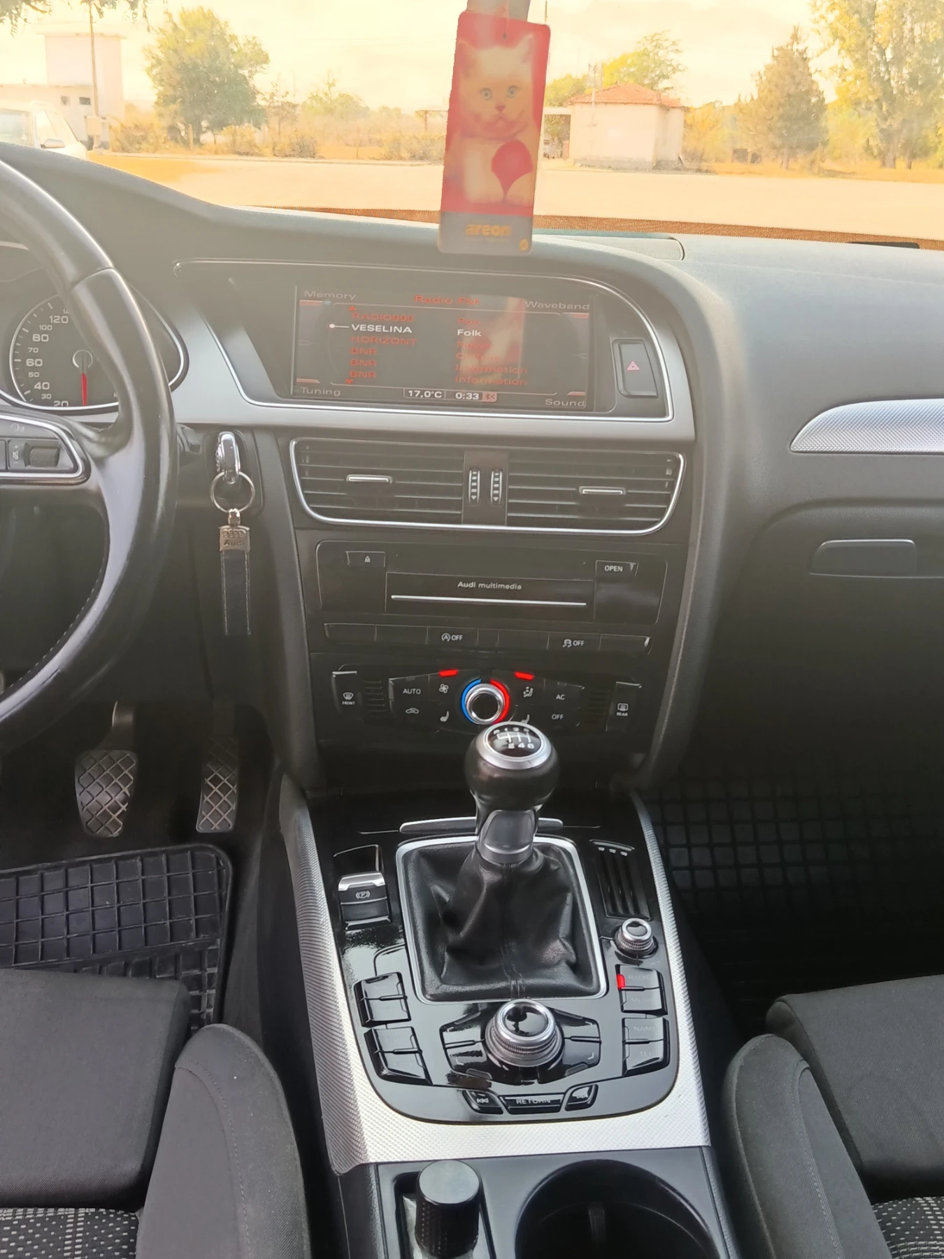Audi A4 B8.5, снимка 14 - Автомобили и джипове - 55890828