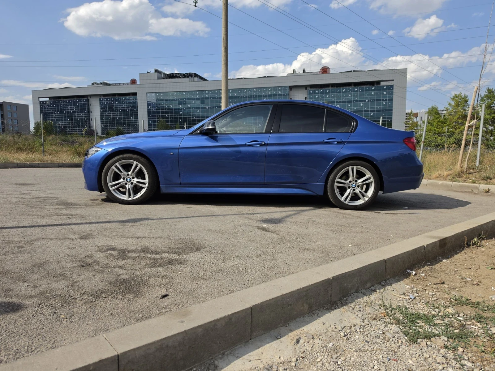 BMW 320, снимка 4 - Автомобили и джипове - 55965496