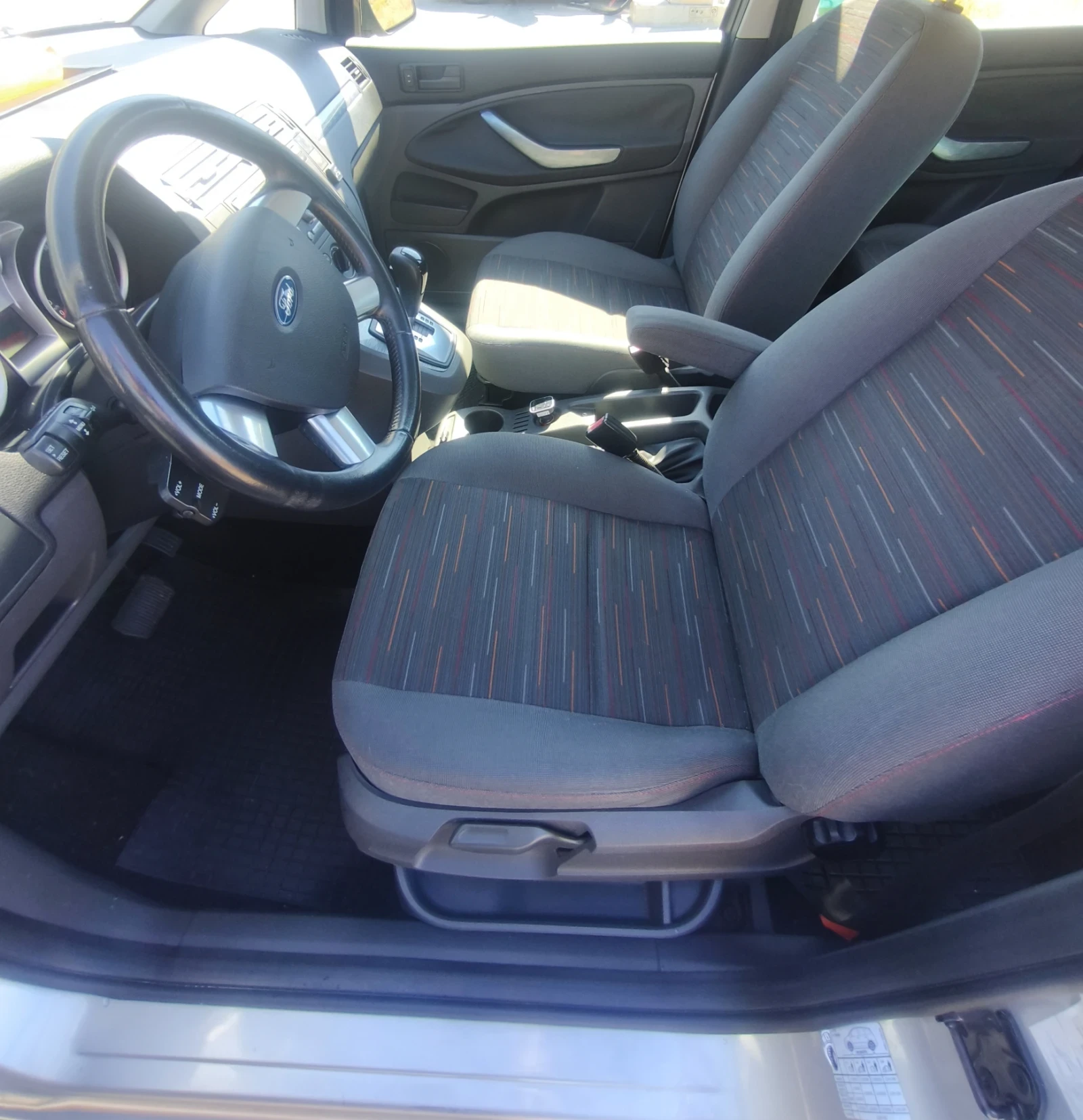 Ford C-max 2000куб., снимка 3 - Автомобили и джипове - 55979235