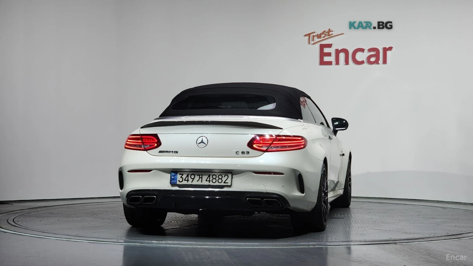 Mercedes-Benz C 63 AMG CABRIO* ЧЕРВЕНА КОЖА* HEAD UP* NAVI* КАМЕРА, снимка 4 - Автомобили и джипове - 56061666