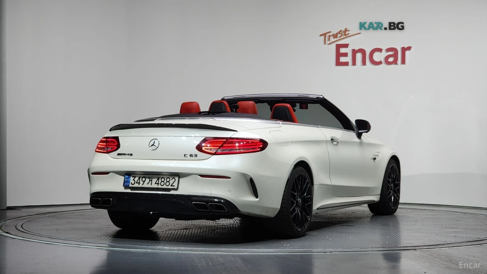 Mercedes-Benz C 63 AMG CABRIO* ЧЕРВЕНА КОЖА* HEAD UP* NAVI* КАМЕРА, снимка 2 - Автомобили и джипове - 56061666