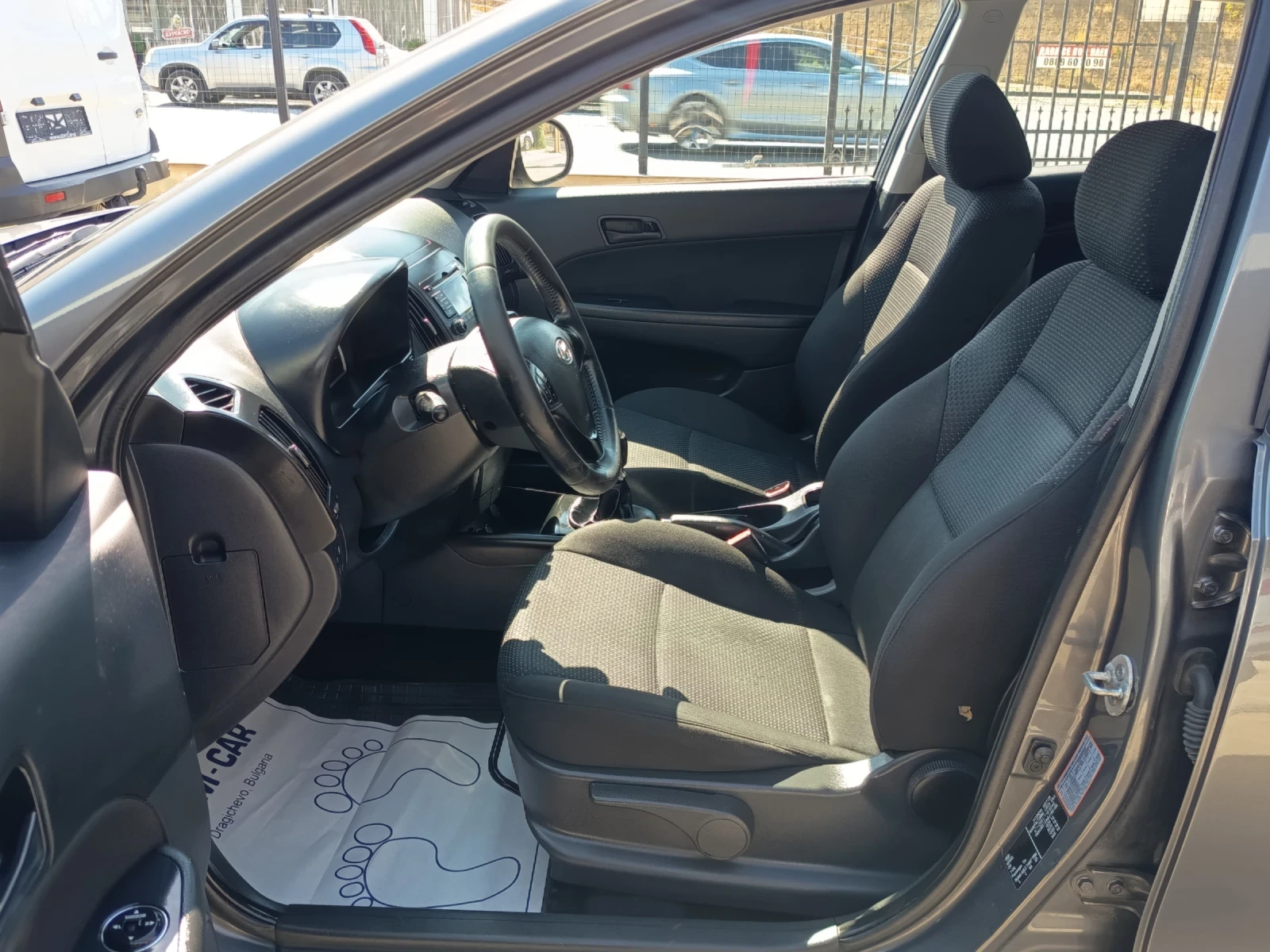 Hyundai I30 1.6crdi, снимка 8 - Автомобили и джипове - 56133162