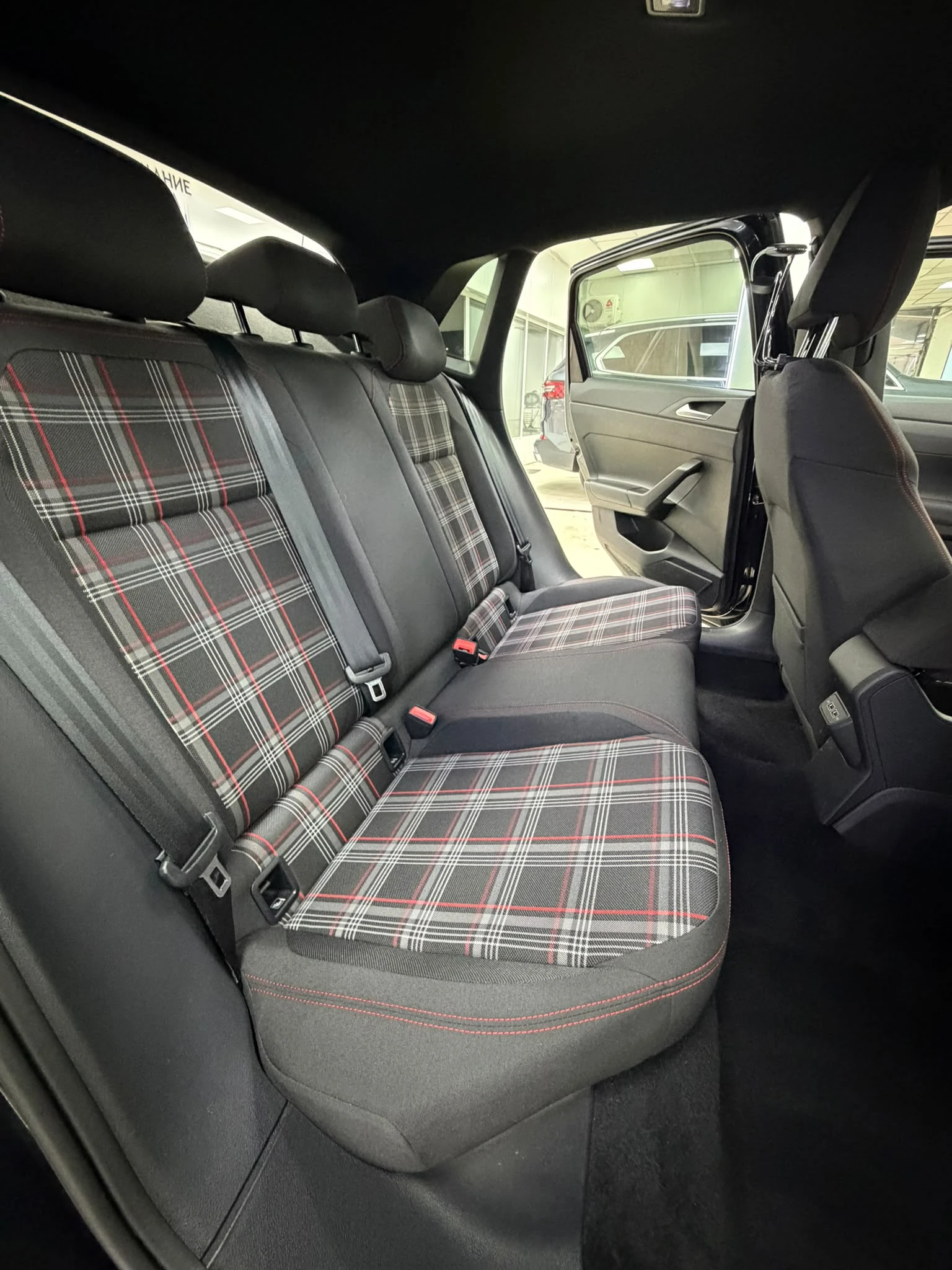 VW Polo GTI, снимка 10 - Автомобили и джипове - 56182943