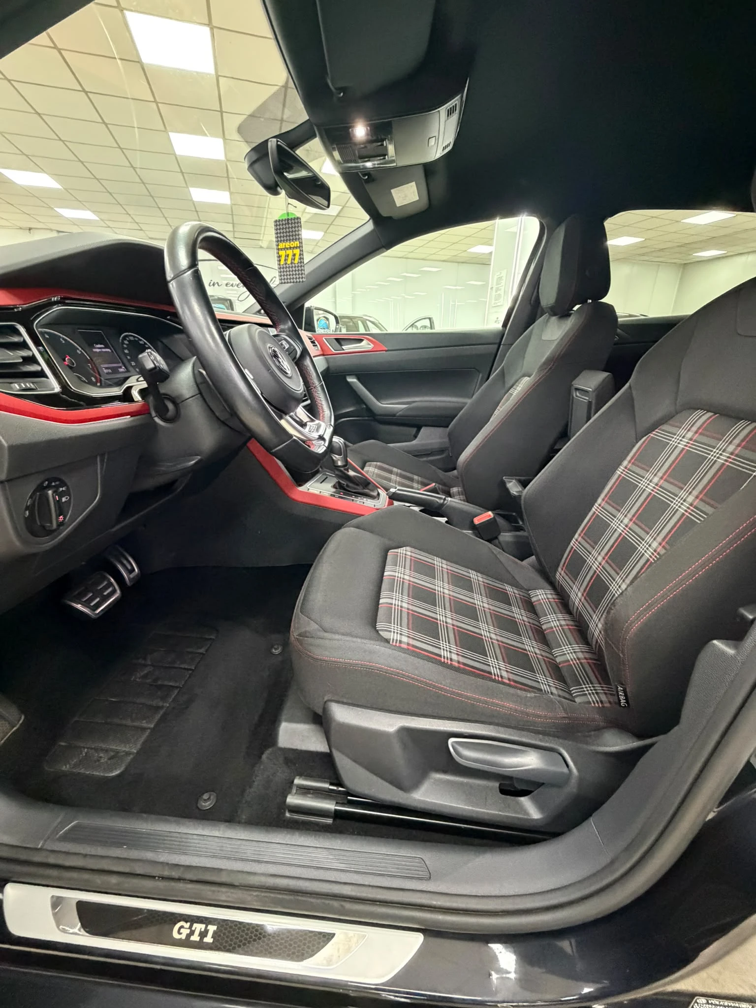 VW Polo GTI, снимка 8 - Автомобили и джипове - 56182943