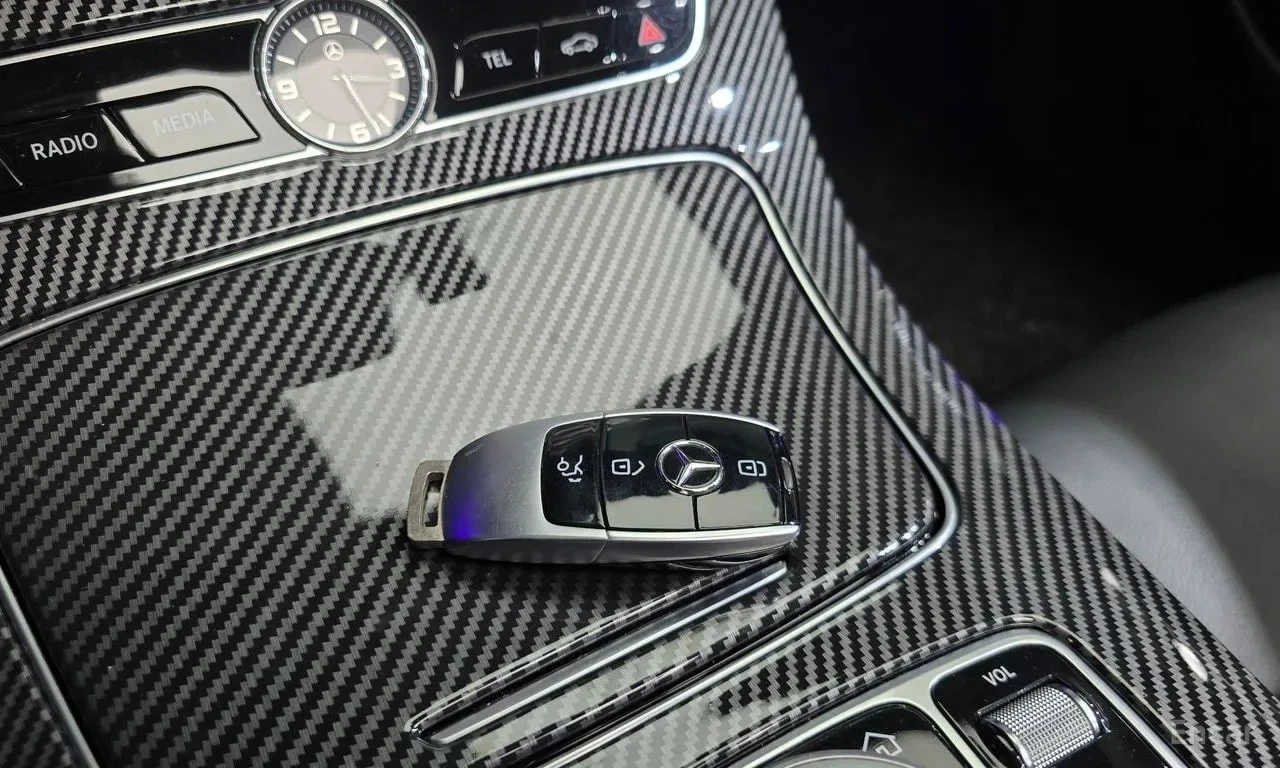 Mercedes-Benz E 300 * E300 Avantgarde * , снимка 16 - Автомобили и джипове - 56628220