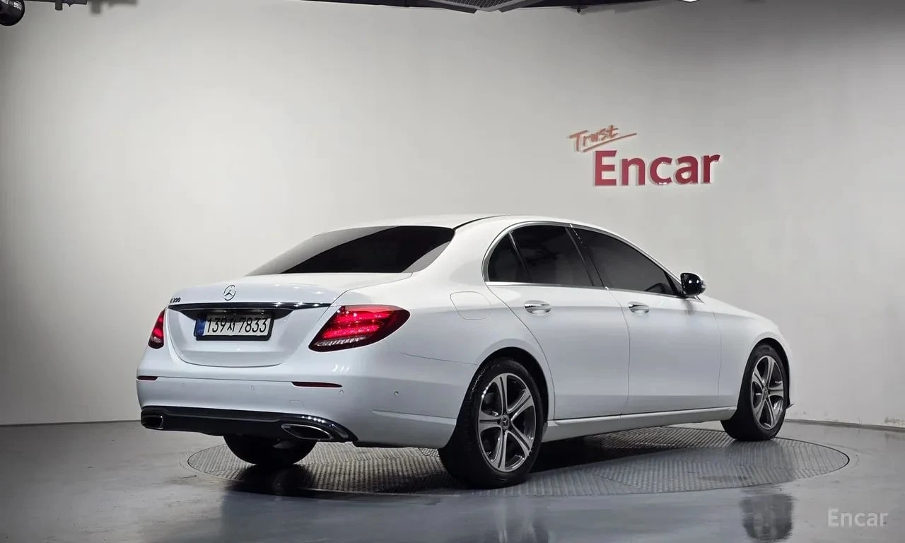 Mercedes-Benz E 300 * E300 Avantgarde * , снимка 2 - Автомобили и джипове - 56628220