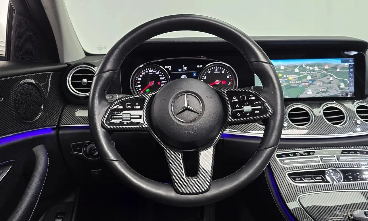 Mercedes-Benz E 300 * E300 Avantgarde * , снимка 13 - Автомобили и джипове - 56628220