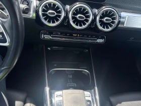 Mercedes-Benz GLB 250 2020 4Matic * Перфектен * Пано* Подгрев, снимка 12
