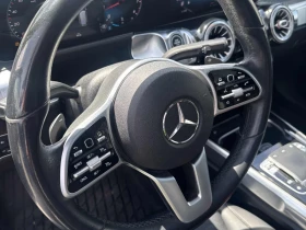 Mercedes-Benz GLB 250 2020 4Matic * Перфектен * Пано* Подгрев, снимка 8