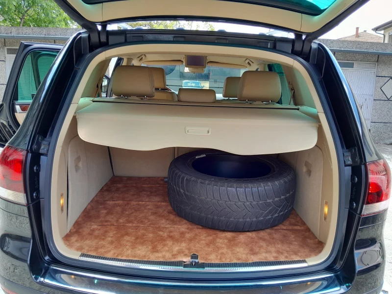 VW Touareg V6 3.0TDI, снимка 15 - Автомобили и джипове - 52065053
