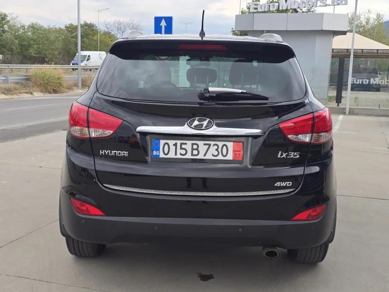 Hyundai IX35 2.0i/4X4/AVTOMAT/KOJA/PODGREV/GAZ-BENZIN, снимка 6 - Автомобили и джипове - 51914200