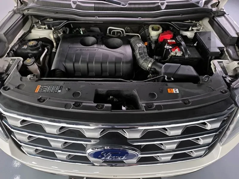 Ford Explorer 2.3 AWD, снимка 6 - Автомобили и джипове - 54351533