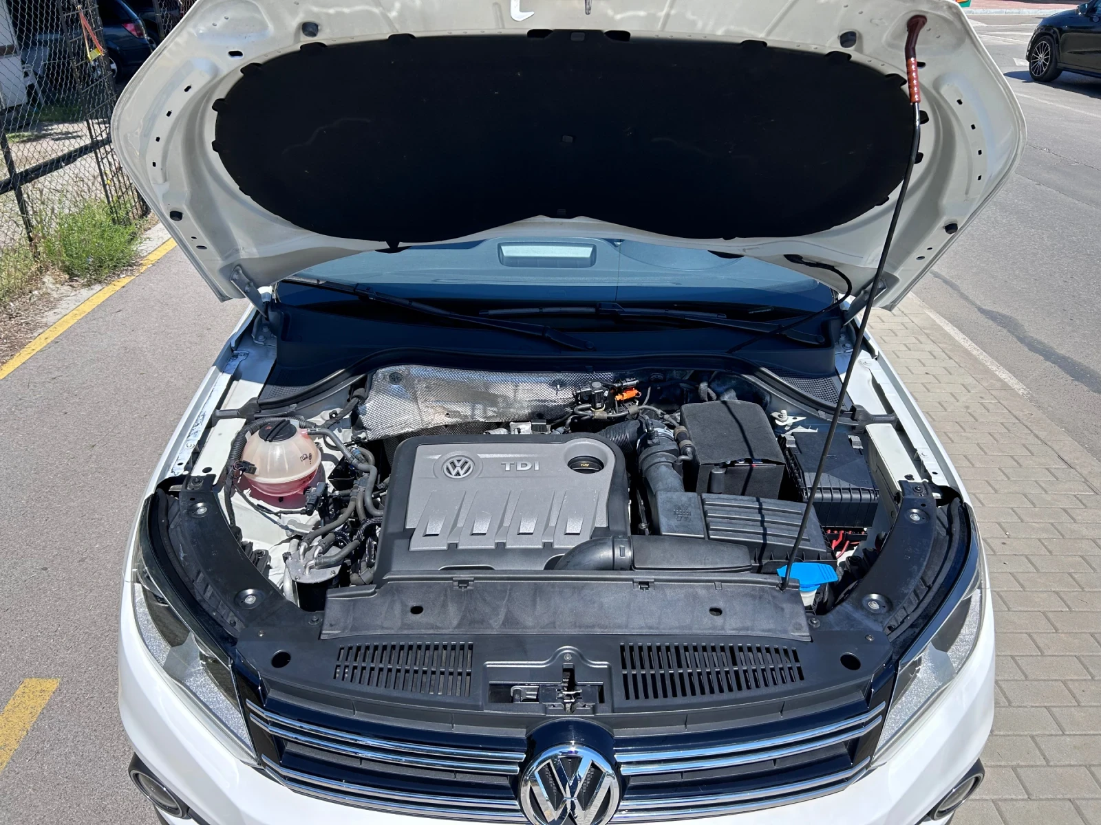 VW Tiguan 2.0TDI 4motion/AUT/УНИКАТ 139хил.км!!! - изображение 8
