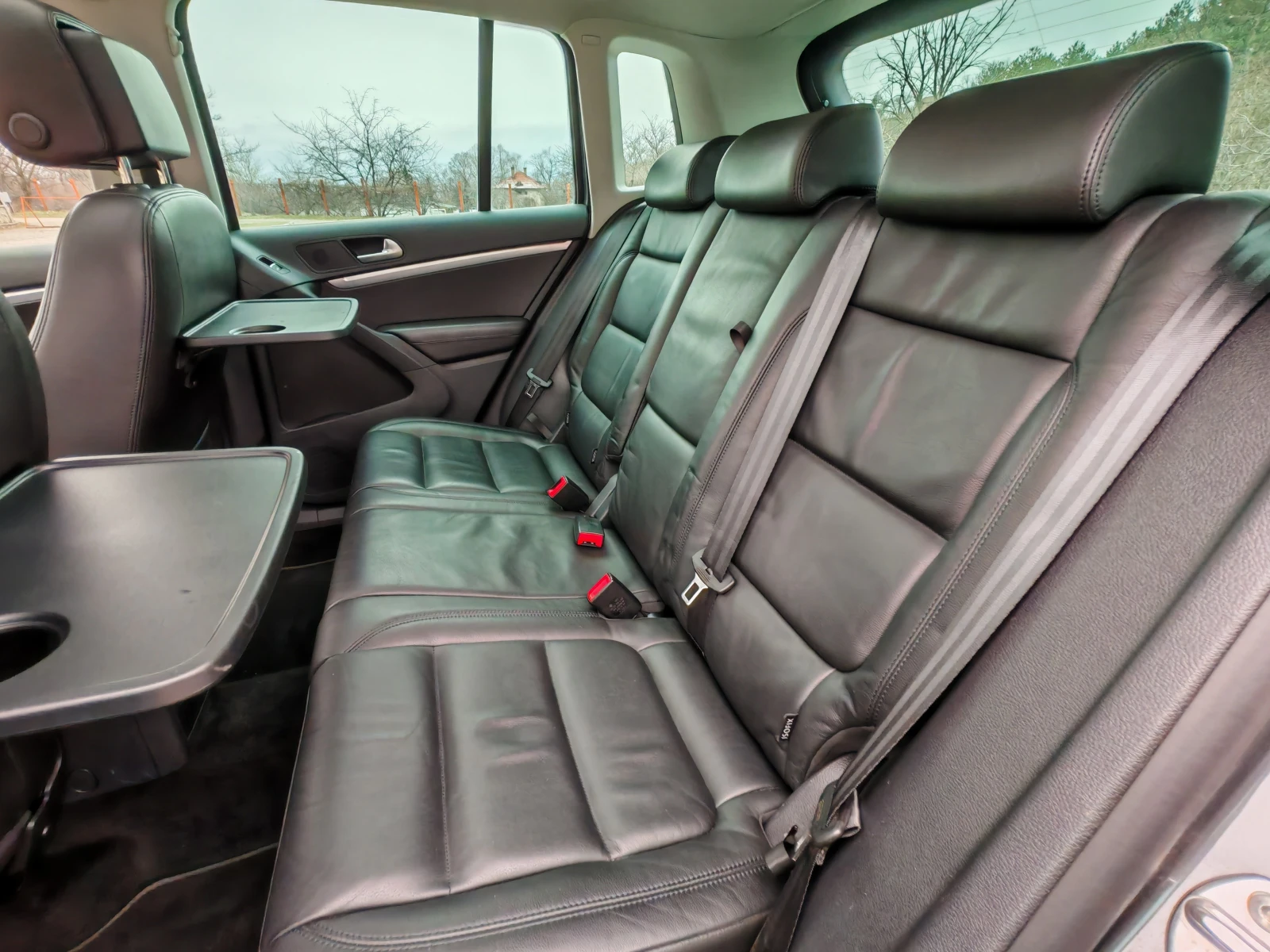 VW Tiguan 2.0 TSi 4x4 DSG-7 НАВИ ПАНО КОЖА - изображение 10