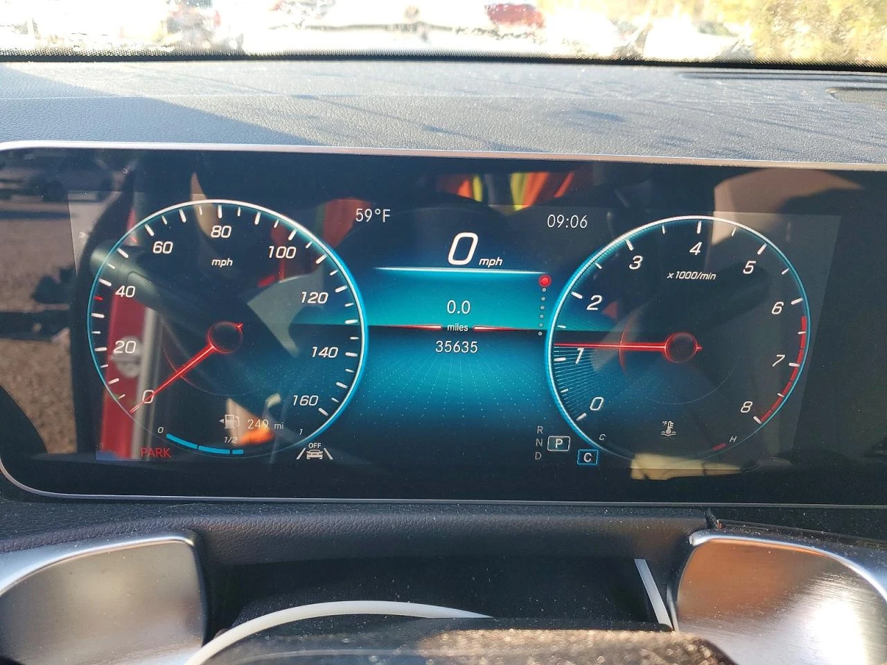 Mercedes-Benz GLB 2.0l 250, снимка 9 - Автомобили и джипове - 54395473