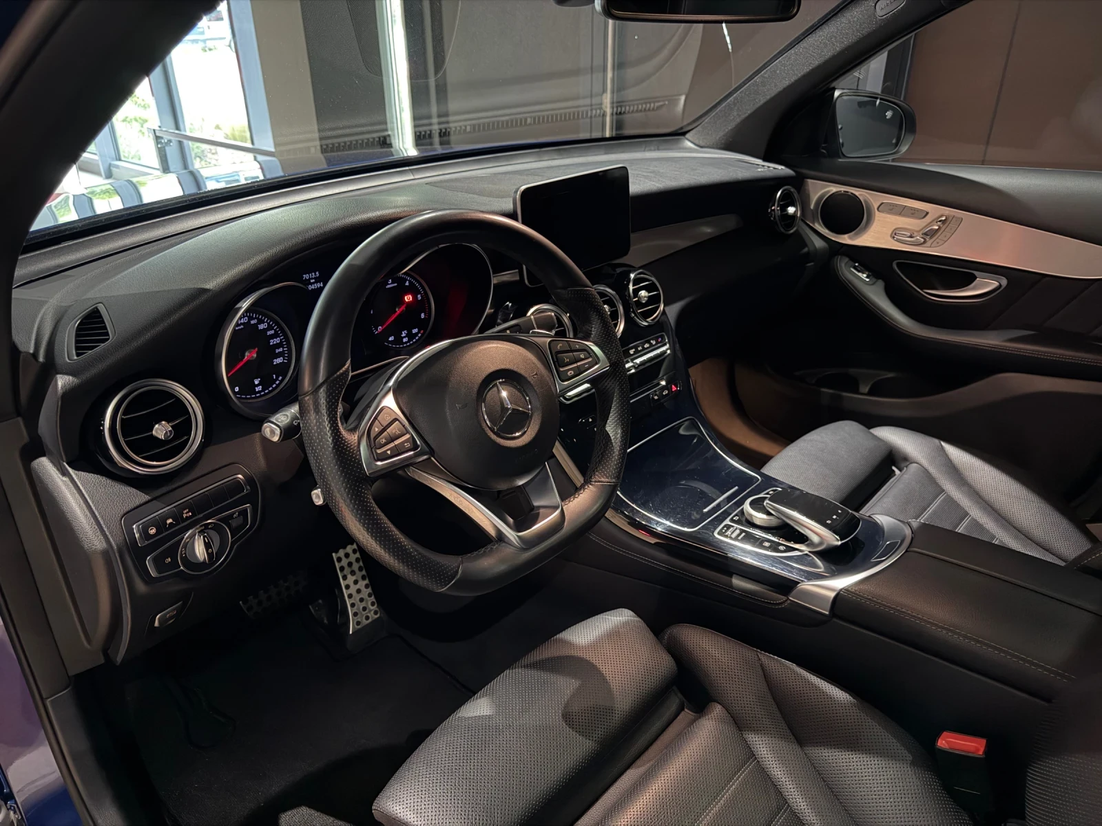Mercedes-Benz GLC 250 d 4M AMG , снимка 13 - Автомобили и джипове - 54565404