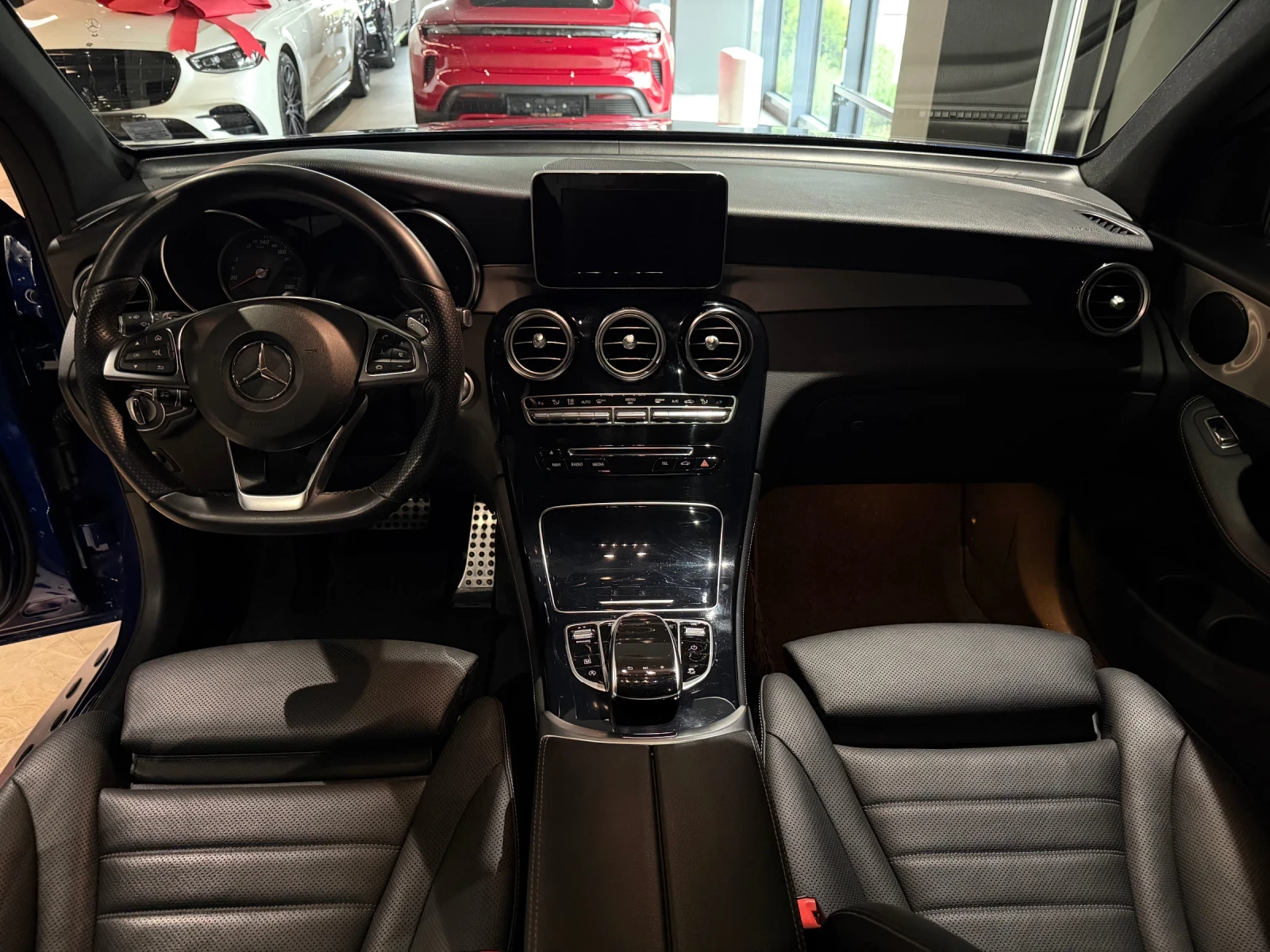 Mercedes-Benz GLC 250 d 4M AMG , снимка 9 - Автомобили и джипове - 54565404
