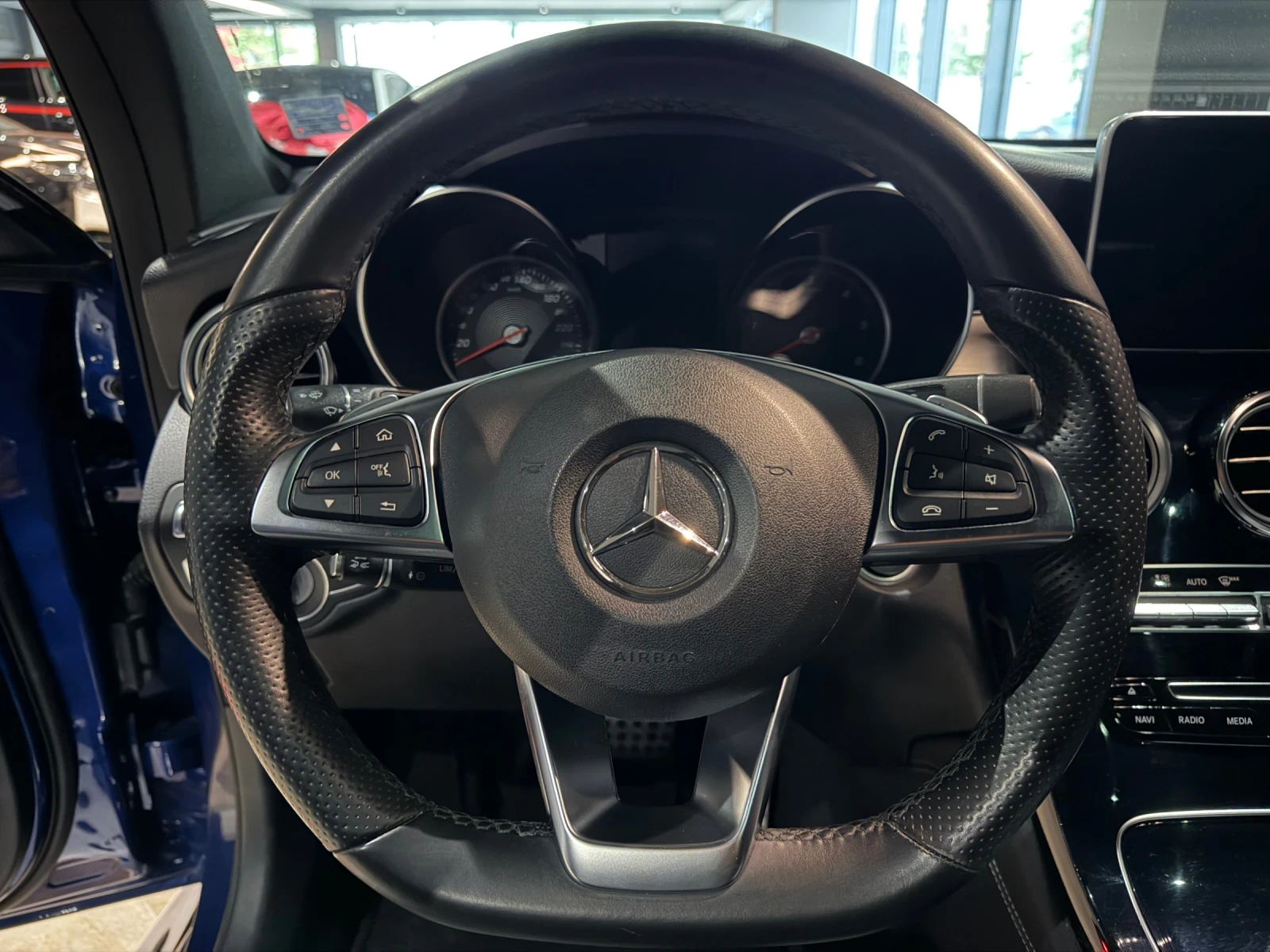 Mercedes-Benz GLC 250 d 4M AMG , снимка 5 - Автомобили и джипове - 54565404