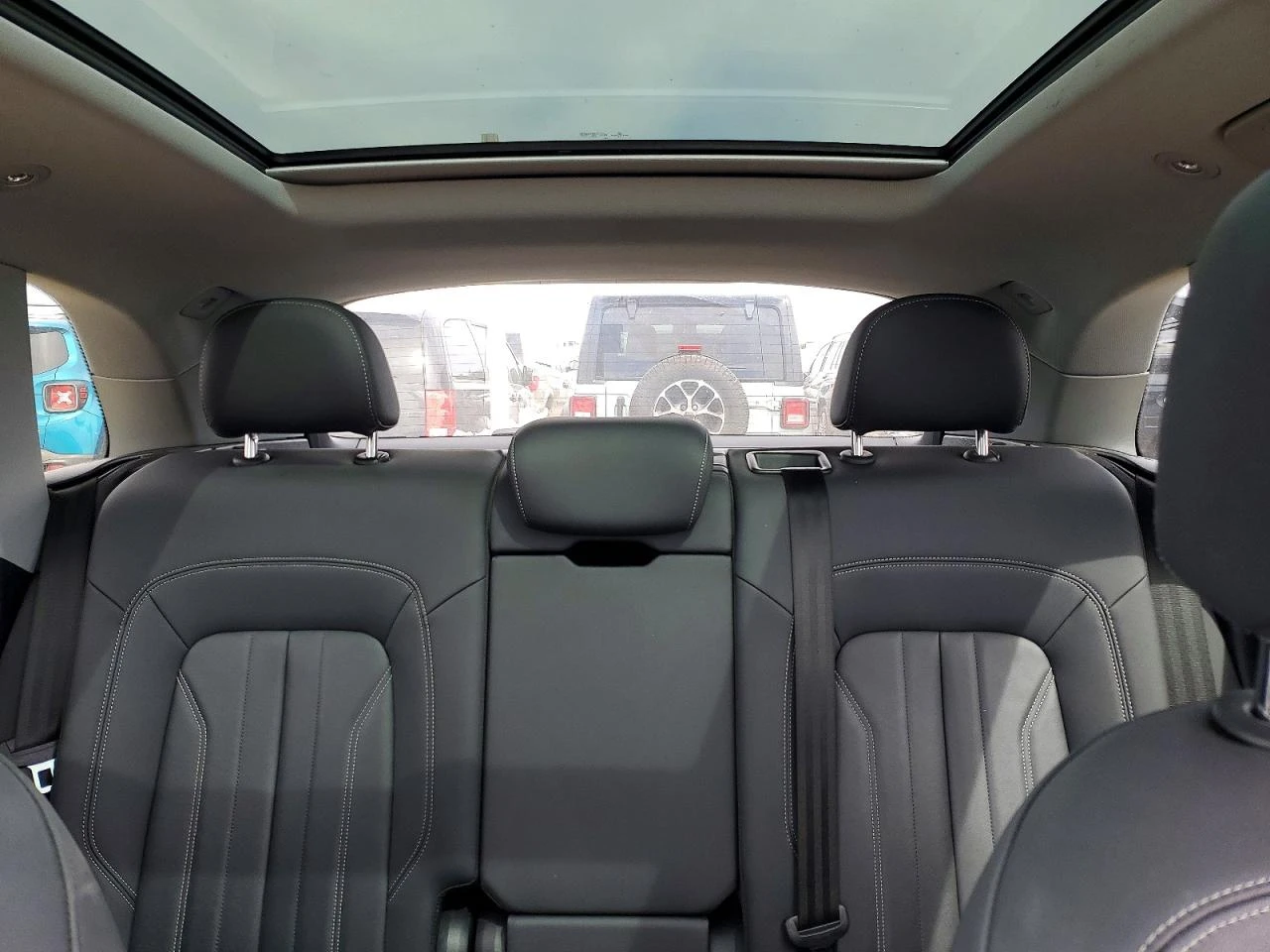Audi Q5 2.0l Premium, снимка 10 - Автомобили и джипове - 54705935
