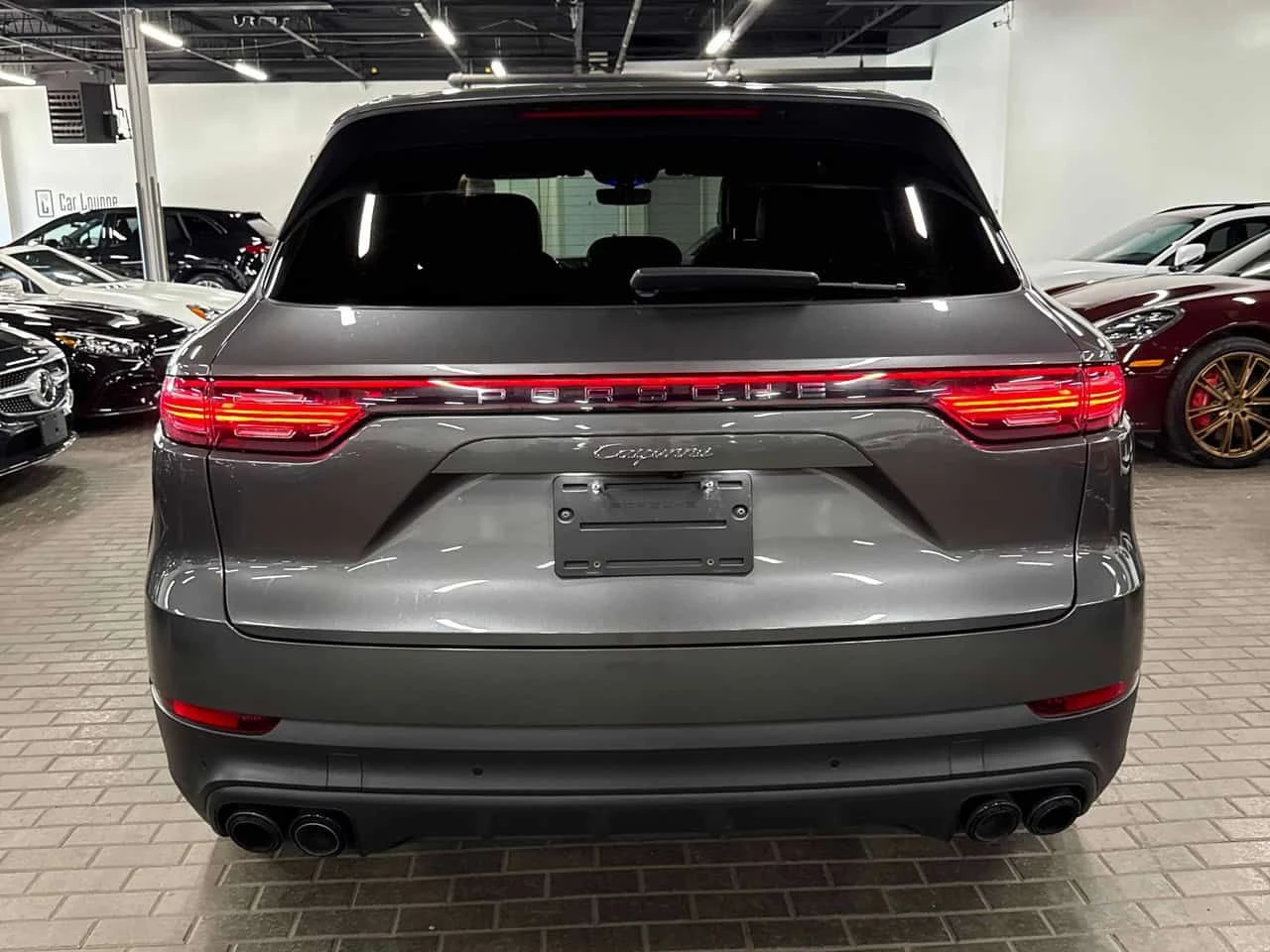 Porsche Cayenne Extended Leather Carbon  CARFAX, снимка 4 - Автомобили и джипове - 54838157