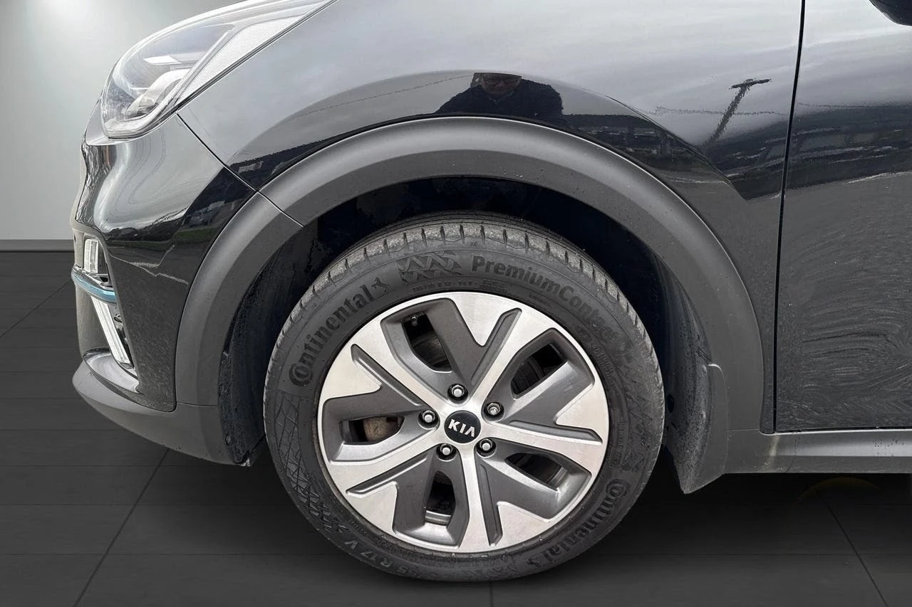 Kia Niro Exclusive 64kWh, снимка 8 - Автомобили и джипове - 56336135