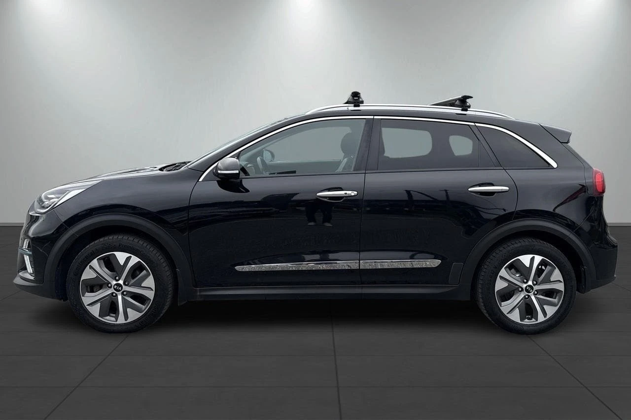 Kia Niro Exclusive 64kWh, снимка 2 - Автомобили и джипове - 56336135