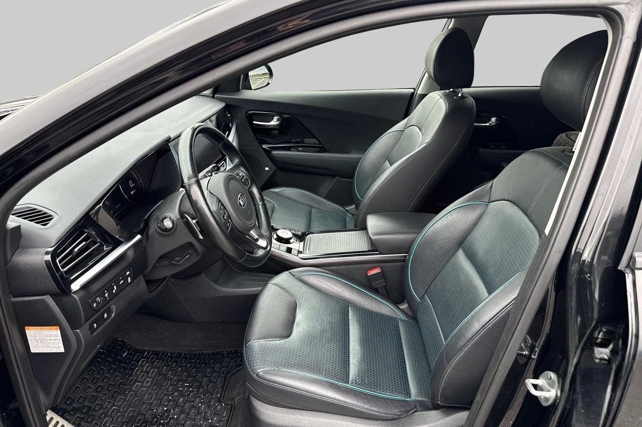 Kia Niro Exclusive 64kWh, снимка 10 - Автомобили и джипове - 56336135