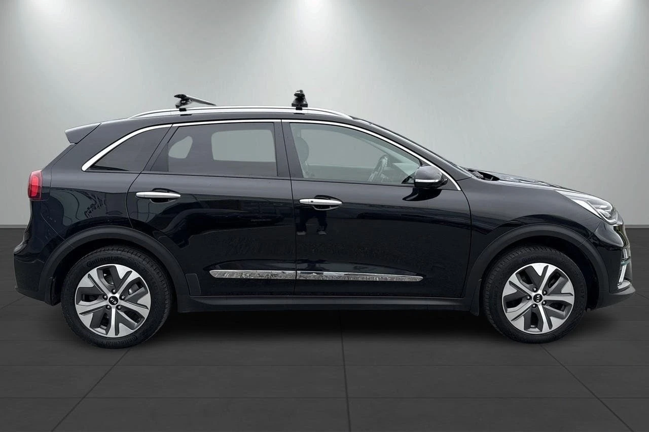 Kia Niro Exclusive 64kWh, снимка 5 - Автомобили и джипове - 56336135