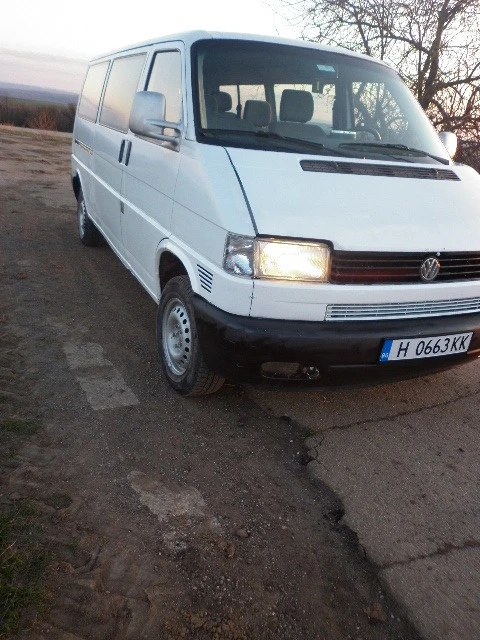 VW T4 2.5, снимка 4 - Бусове и автобуси - 46324307