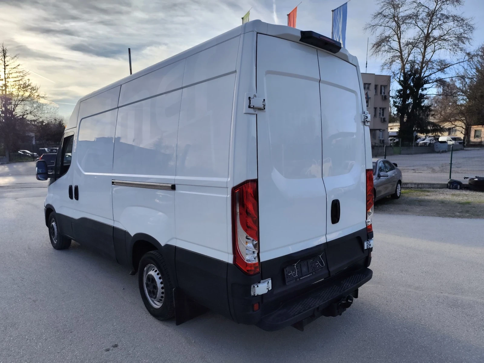 Iveco 35c17 3.0 Швейцария , снимка 11 - Бусове и автобуси - 54128167