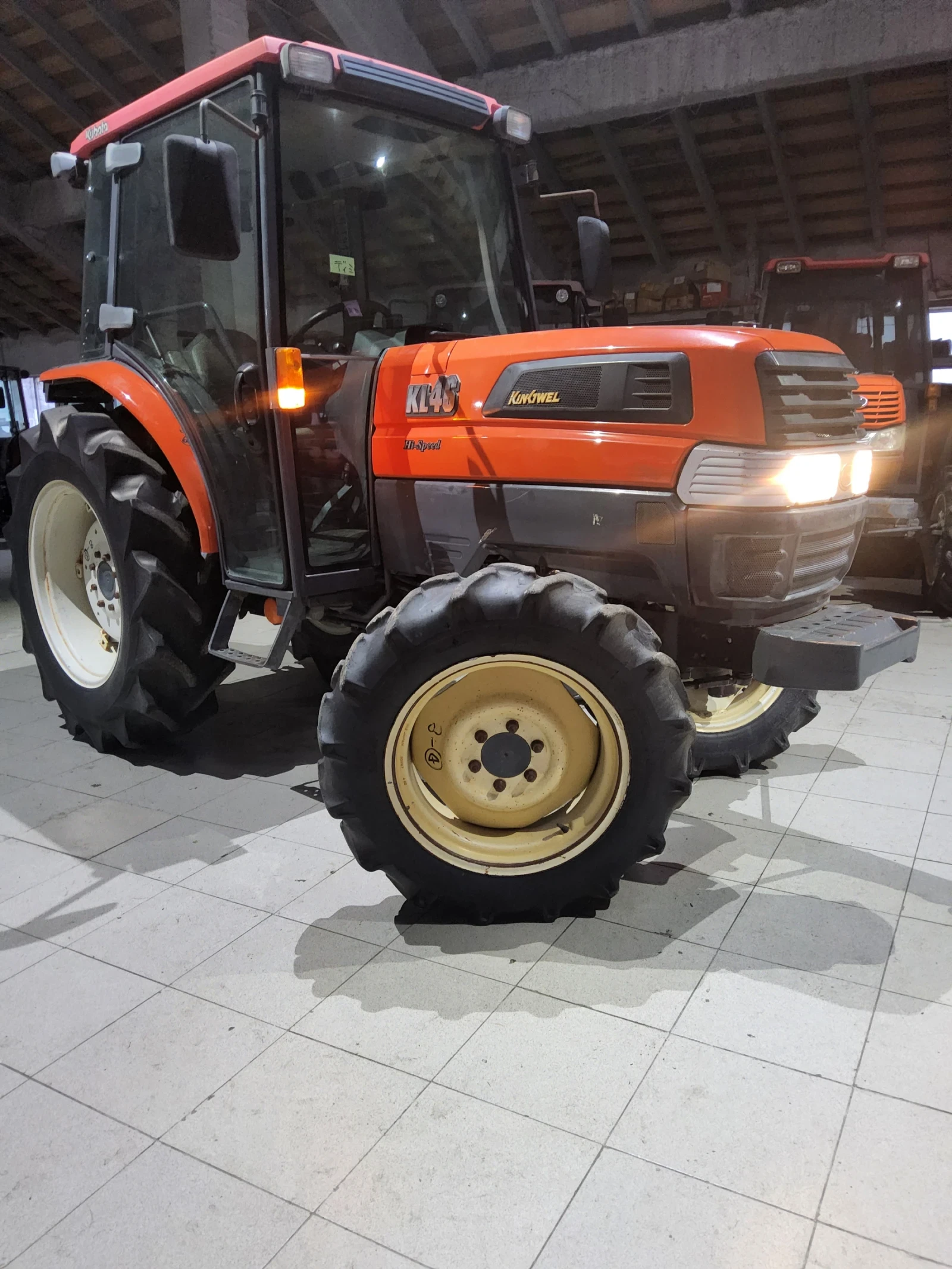 Трактор Kubota KL 46, снимка 1