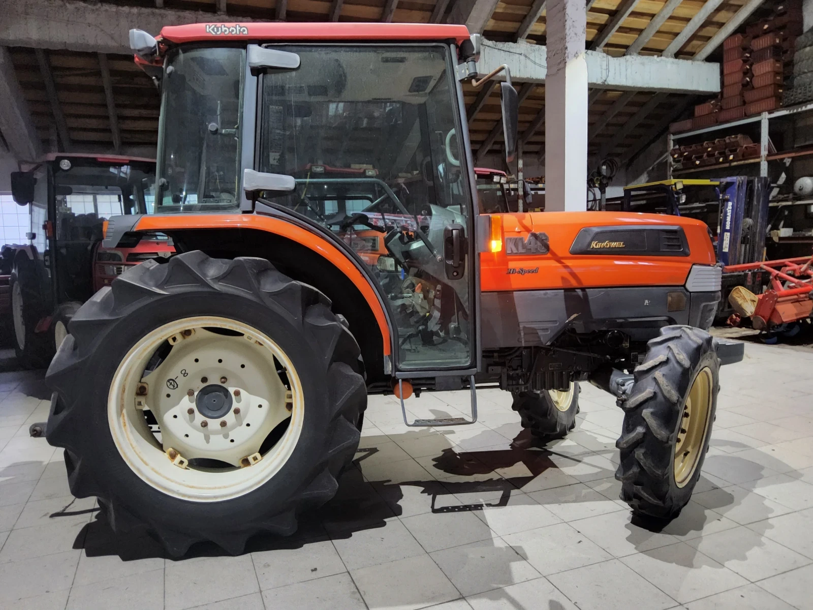 Трактор Kubota KL 46 - изображение 2