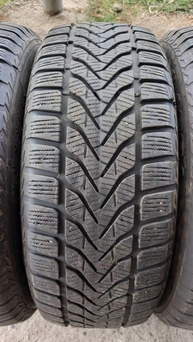 Гуми Зимни 225/60R17, снимка 4