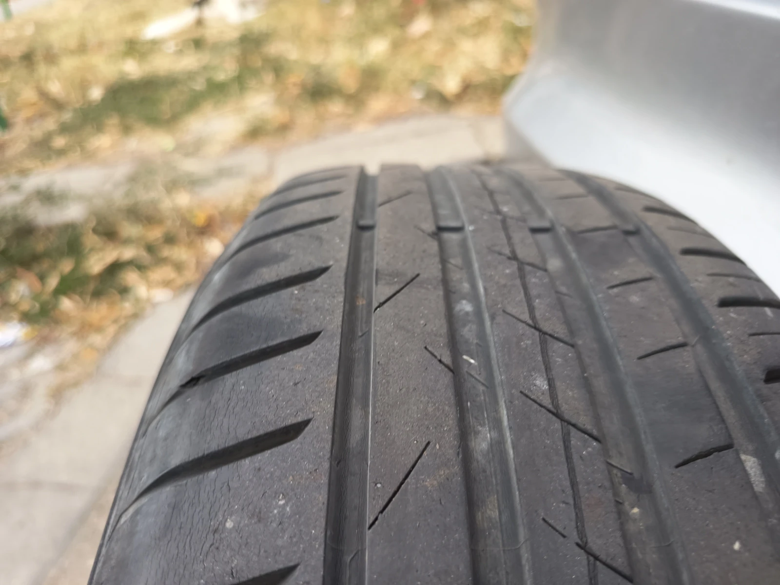 Гуми Летни 185/60R15, снимка 2 - Гуми и джанти - 56192003