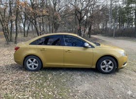 Chevrolet Cruze 1.8i 141коня НА ЧАСТИ!, снимка 1