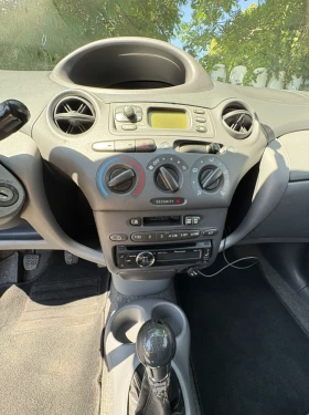 Toyota Yaris, снимка 11