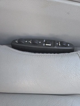 Mercedes-Benz E 250 2.5, снимка 8