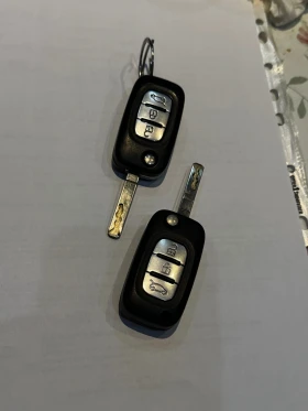 Renault Megane 1.5 DCI - 8000 лв. / 4090.34 € - 77921438 6