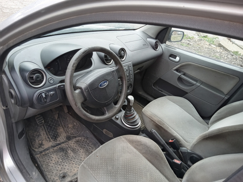 Ford Fiesta 1.4 , снимка 3 - Автомобили и джипове - 46354726
