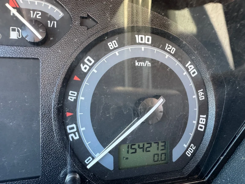 Skoda Fabia 1.4i KLIMA, снимка 4 - Автомобили и джипове - 52402230